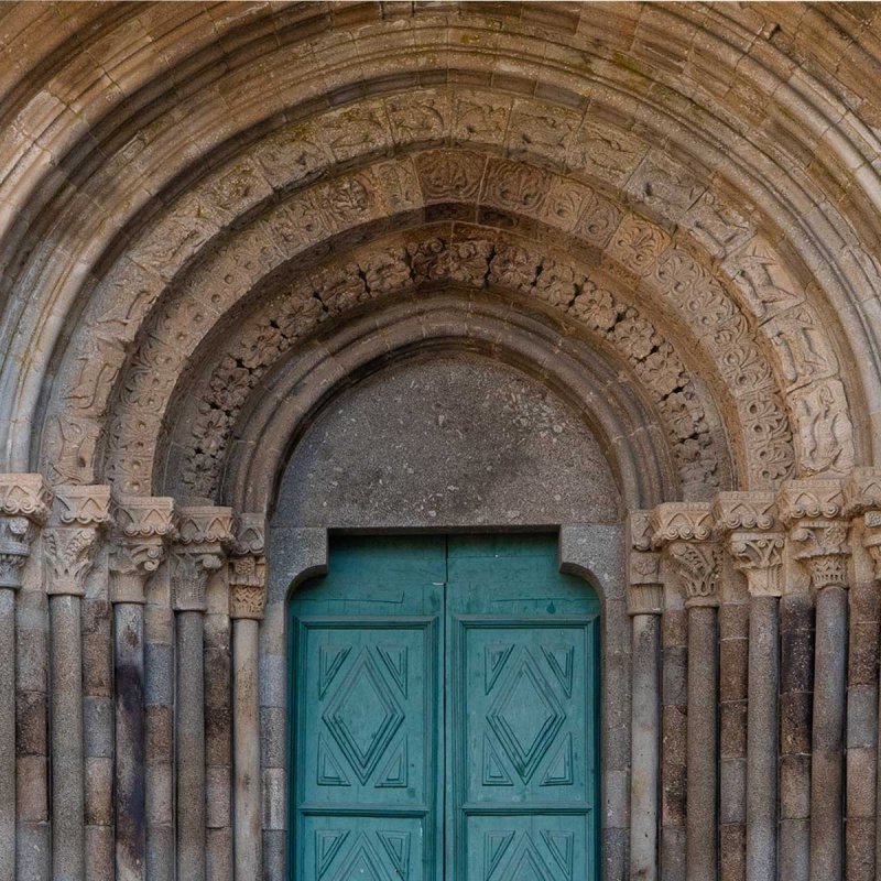 Igreja-Mosteiro-Pombeiro-Portico Igreja-Mosteiro-Pombeiro-Portico